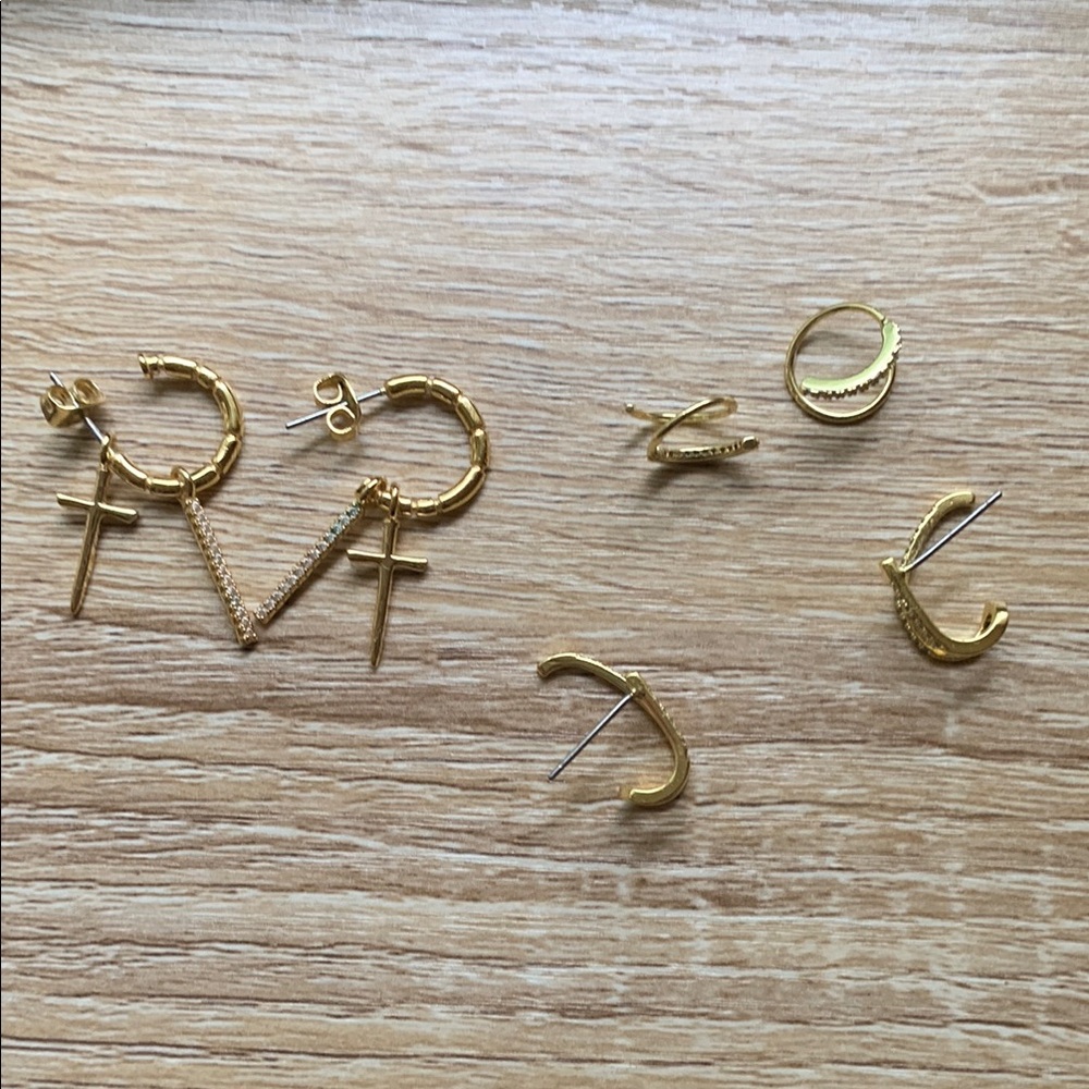 Uncommon James Gold Earrings lot of 3